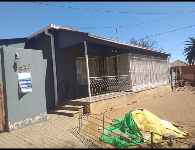3 BEDROOM HOUSE FOR SALE IN PRETORIA WEST
